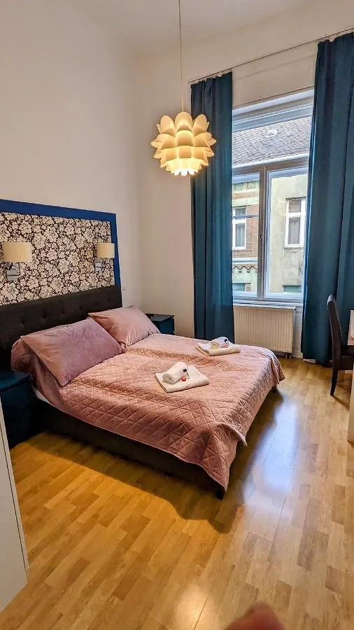 Apartment Freeparking - Great Synagogue Apartment, 2 Bedroom, 5 People ,Wifi, Ac Budapest Hungary